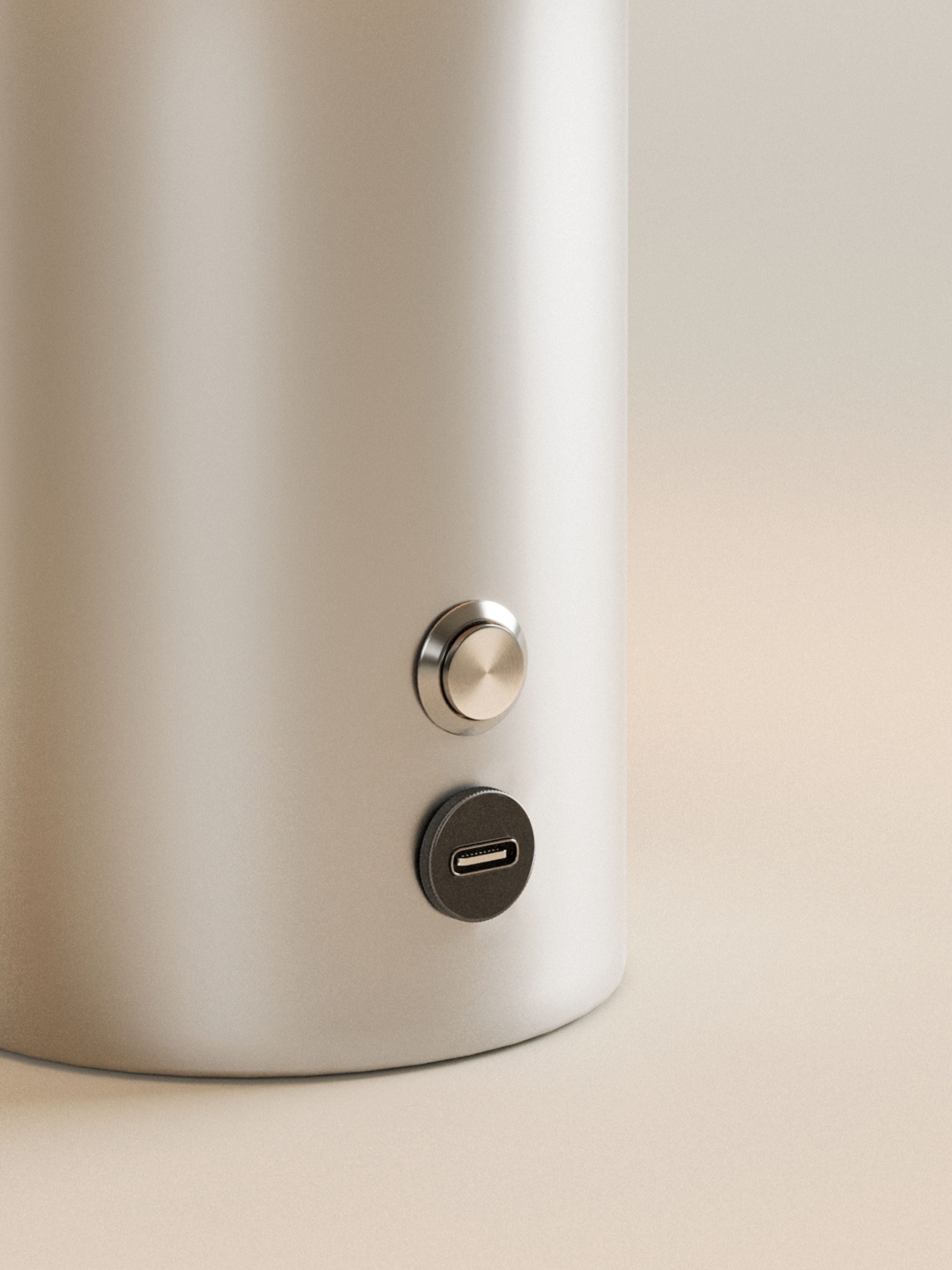 Auríe Portable Lamp | Aluminium & Hør | 25 cm