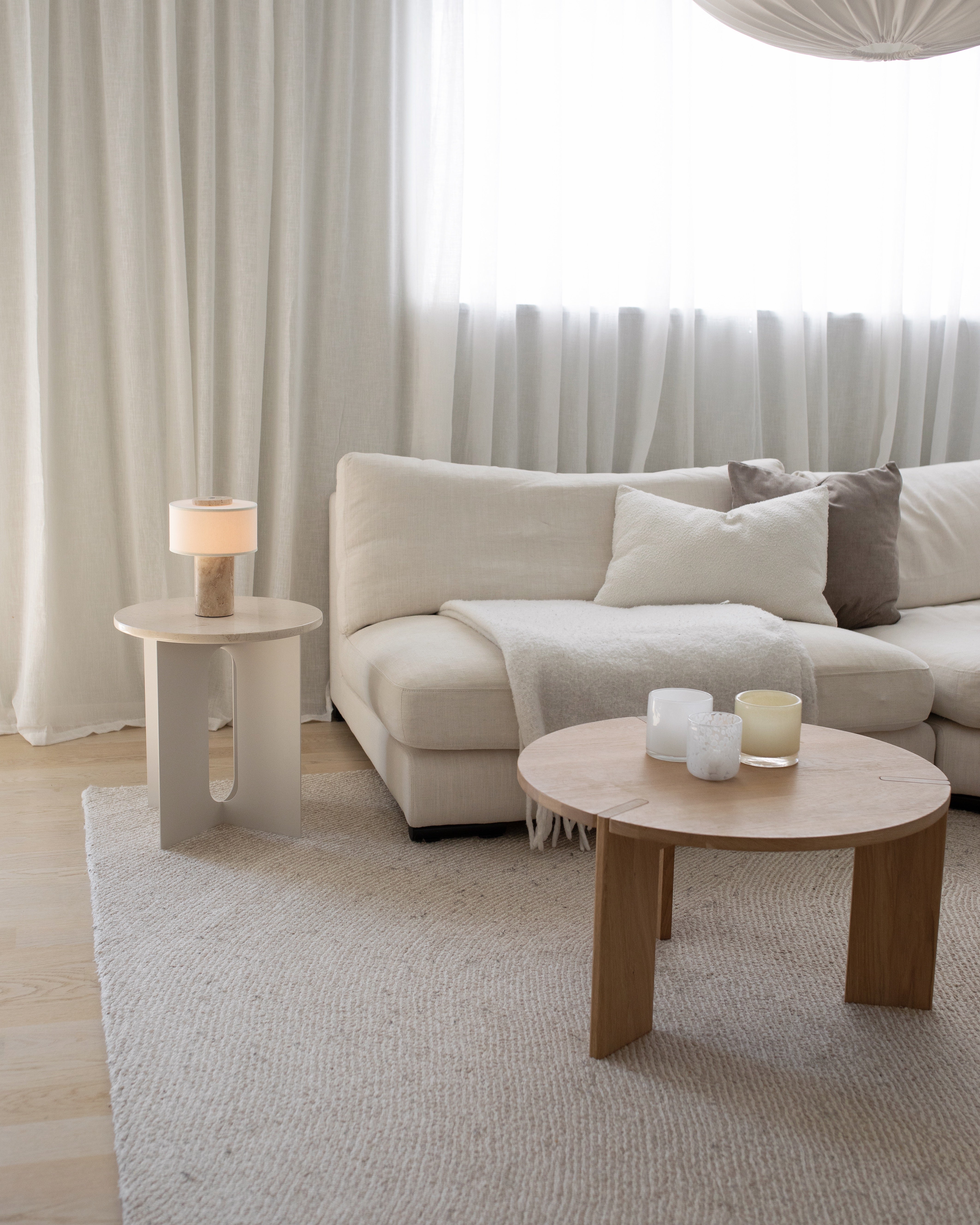 Auríe Portable Lamp | Travertin & Hør | 25 cm