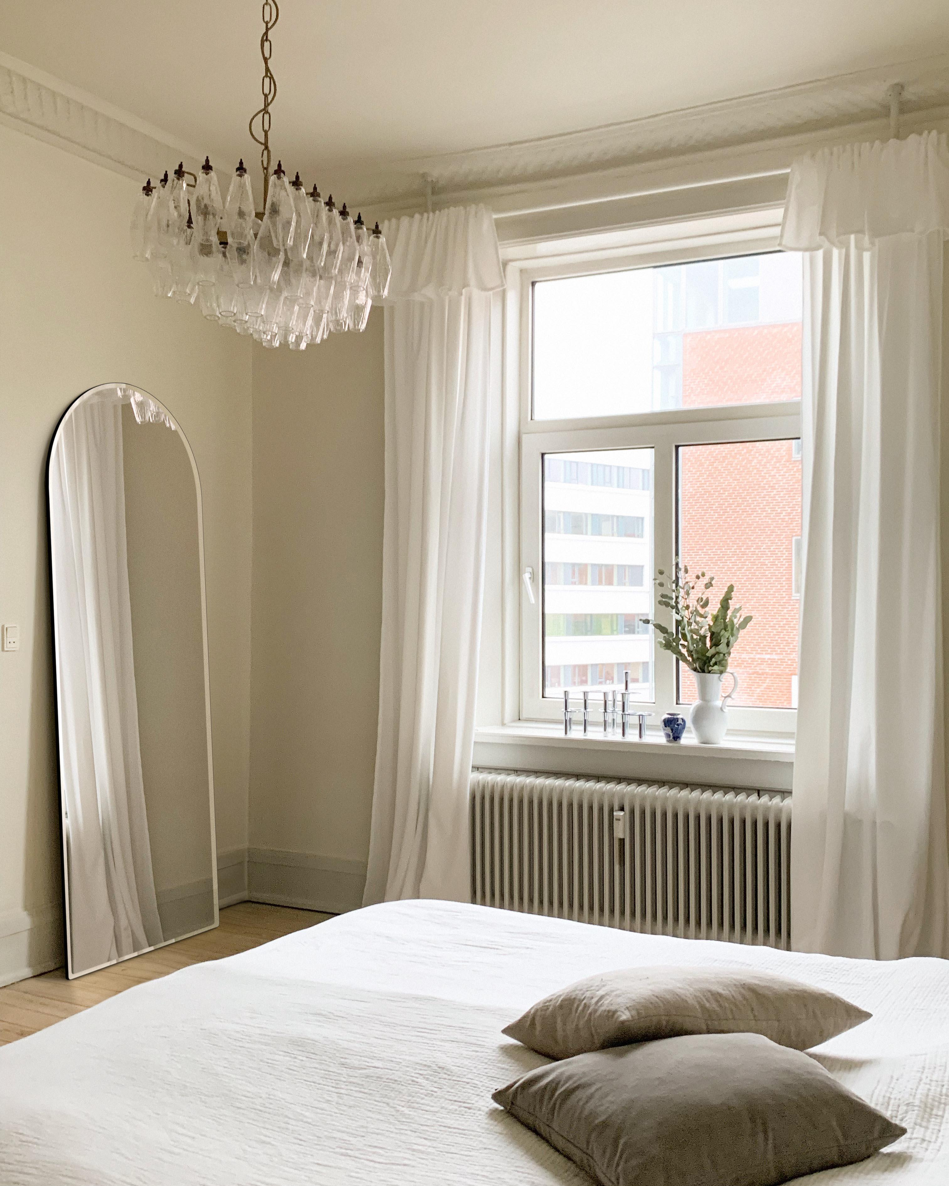 Arko mirror No. 3, der måler 180 x 60 cm.