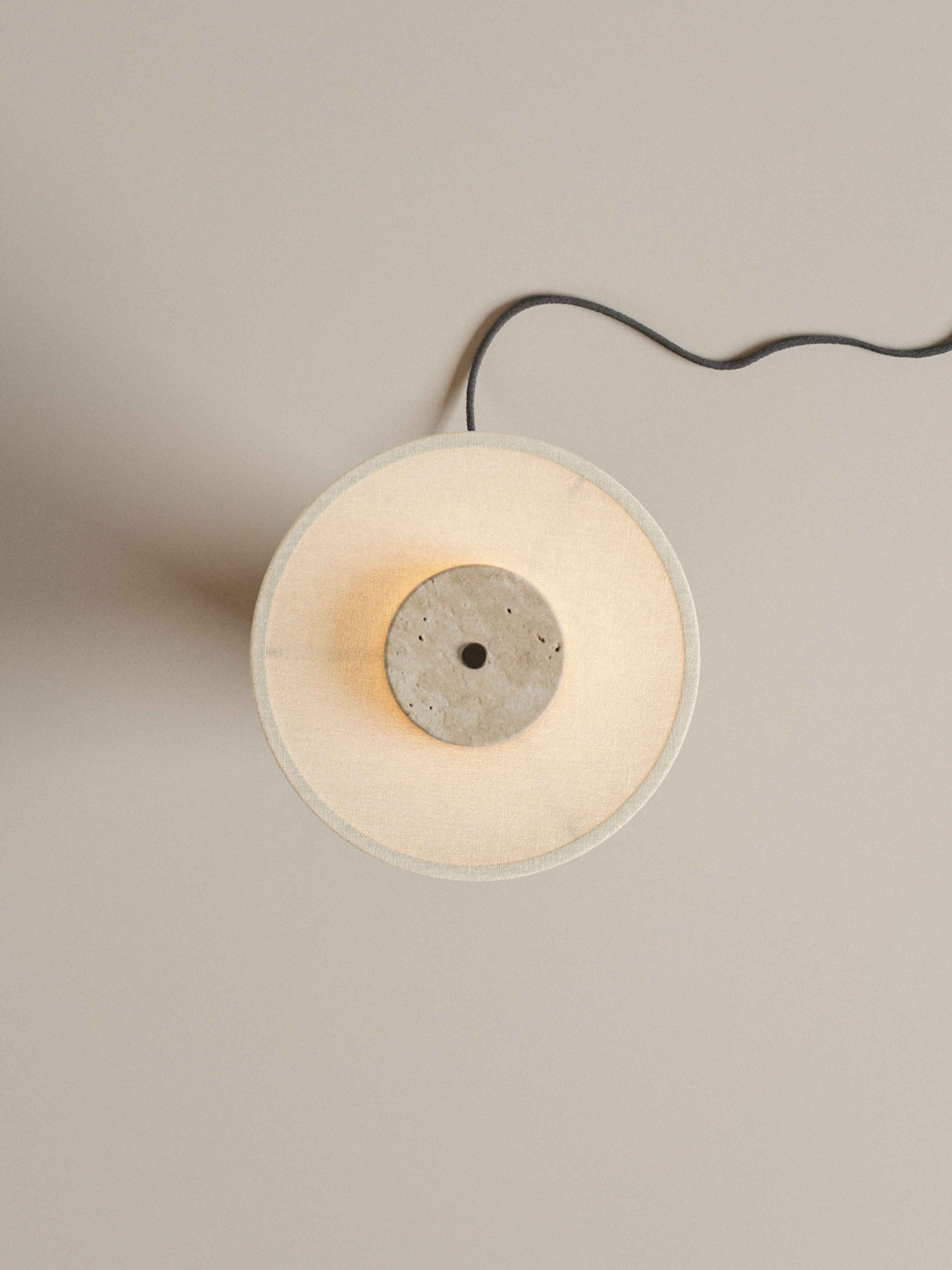 Auríe Large Lamp | Travertin & Hør | 35 cm
