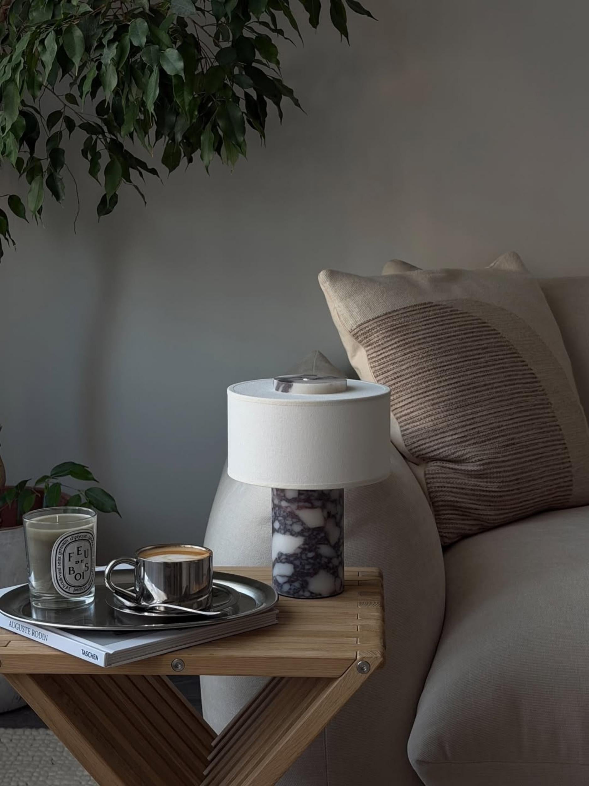 Auríe Portable Lamp | Calacatta Viola Marmor & Hør | 25 cm