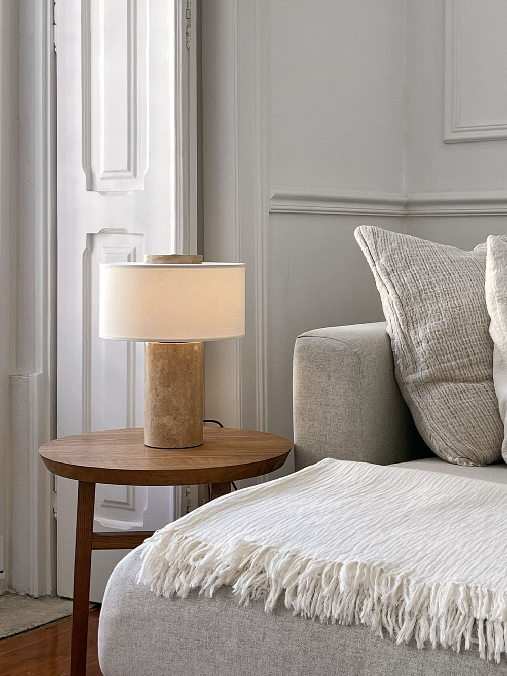 Auríe Large Lamp | Travertin & Hør | 35 cm