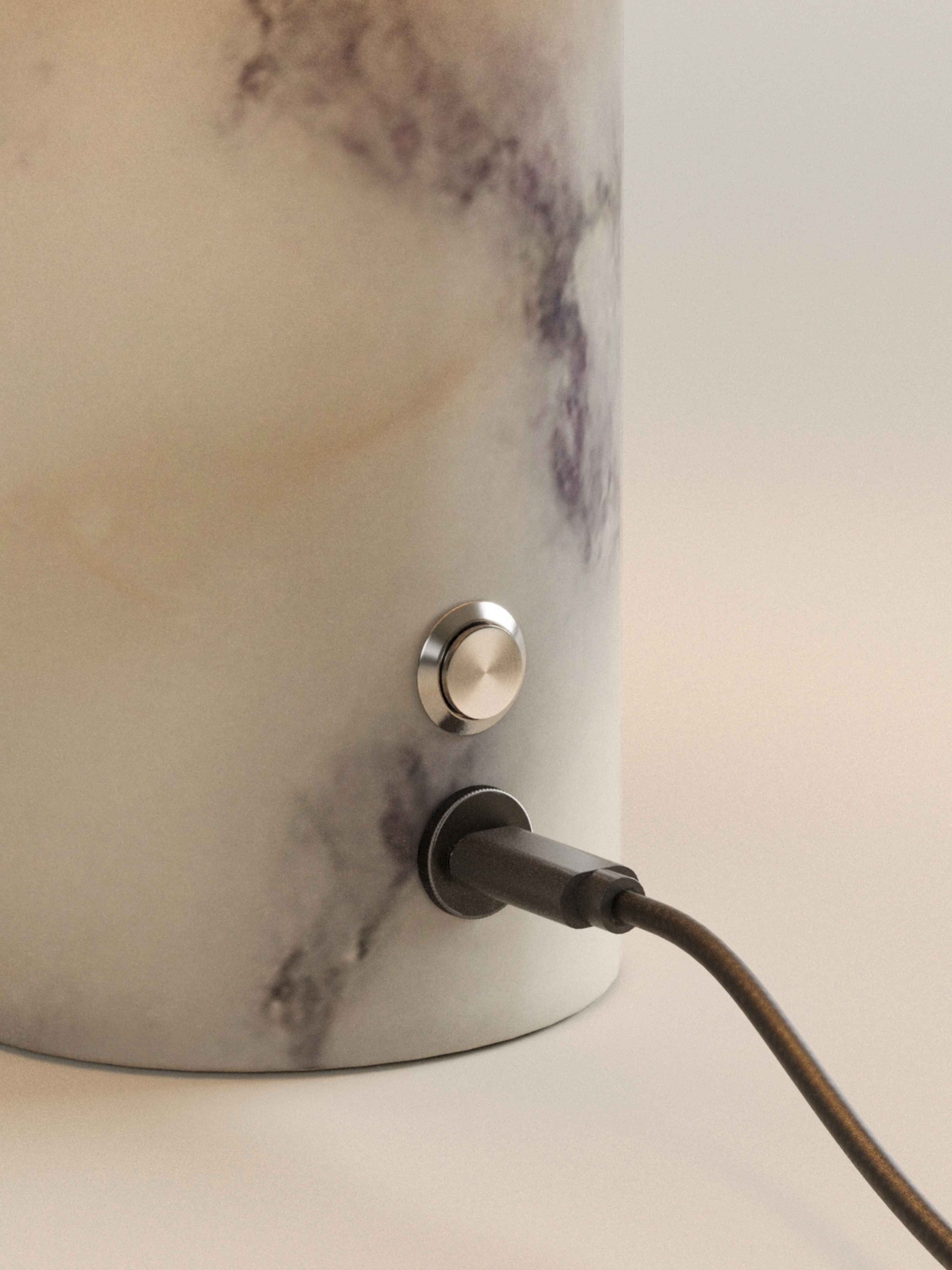 (Sample Sale) Auríe Portable Lamp | Calacatta Viola Marmor & Hør | 25 cm