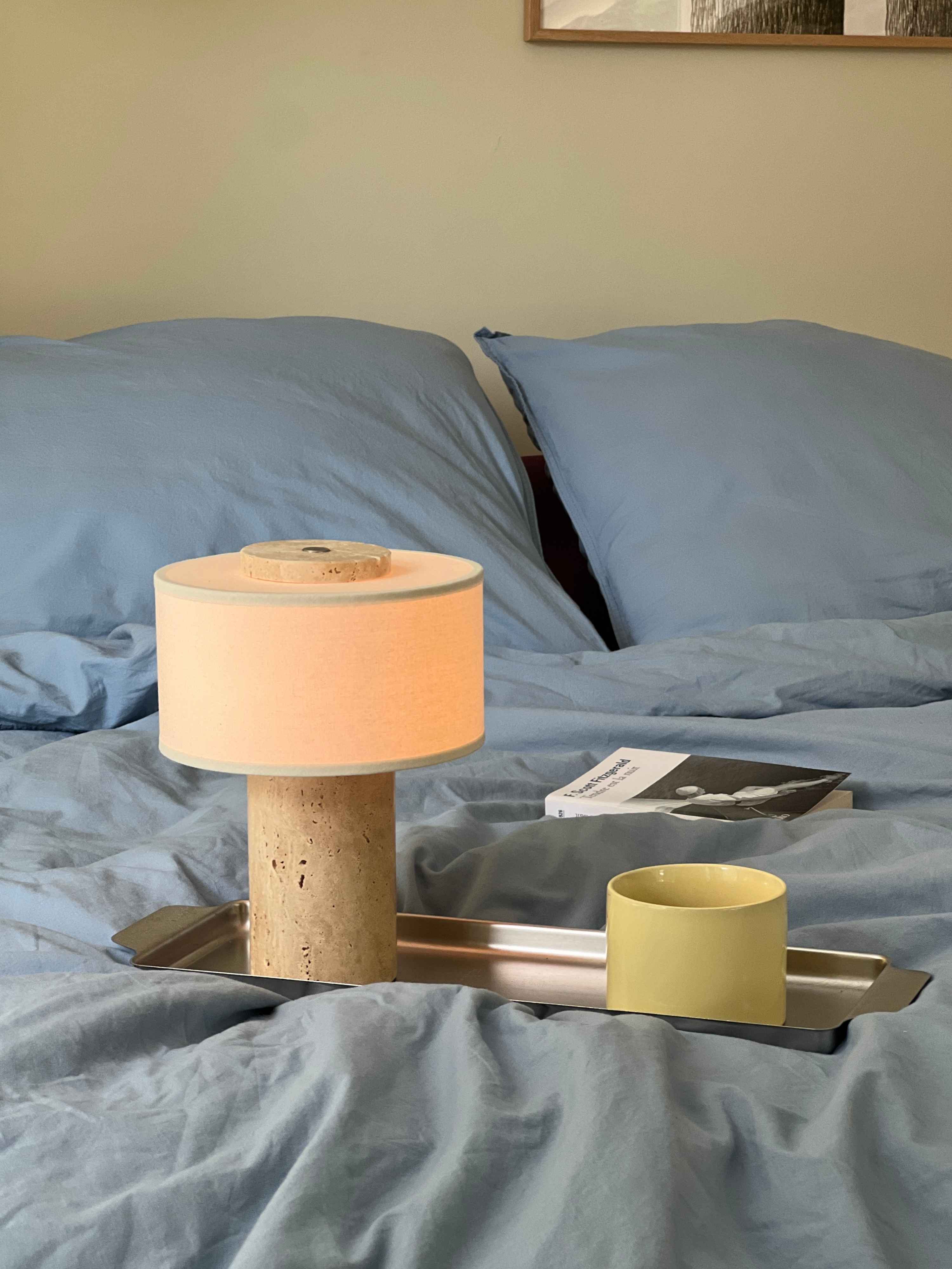Auríe Portable Lamp | Travertin & Hør | 25 cm