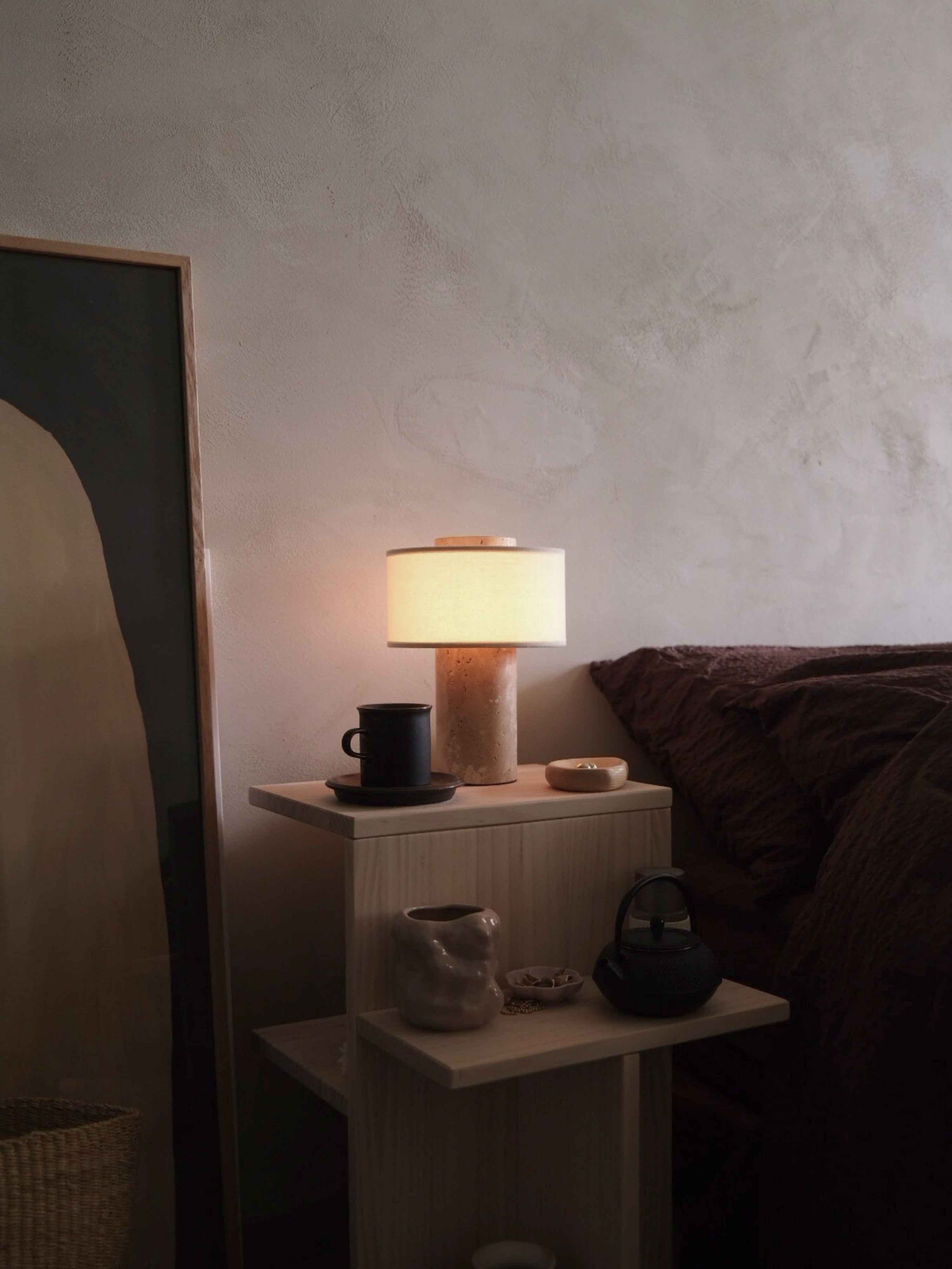 Auríe Portable Lamp | Travertin & Hør | 25 cm