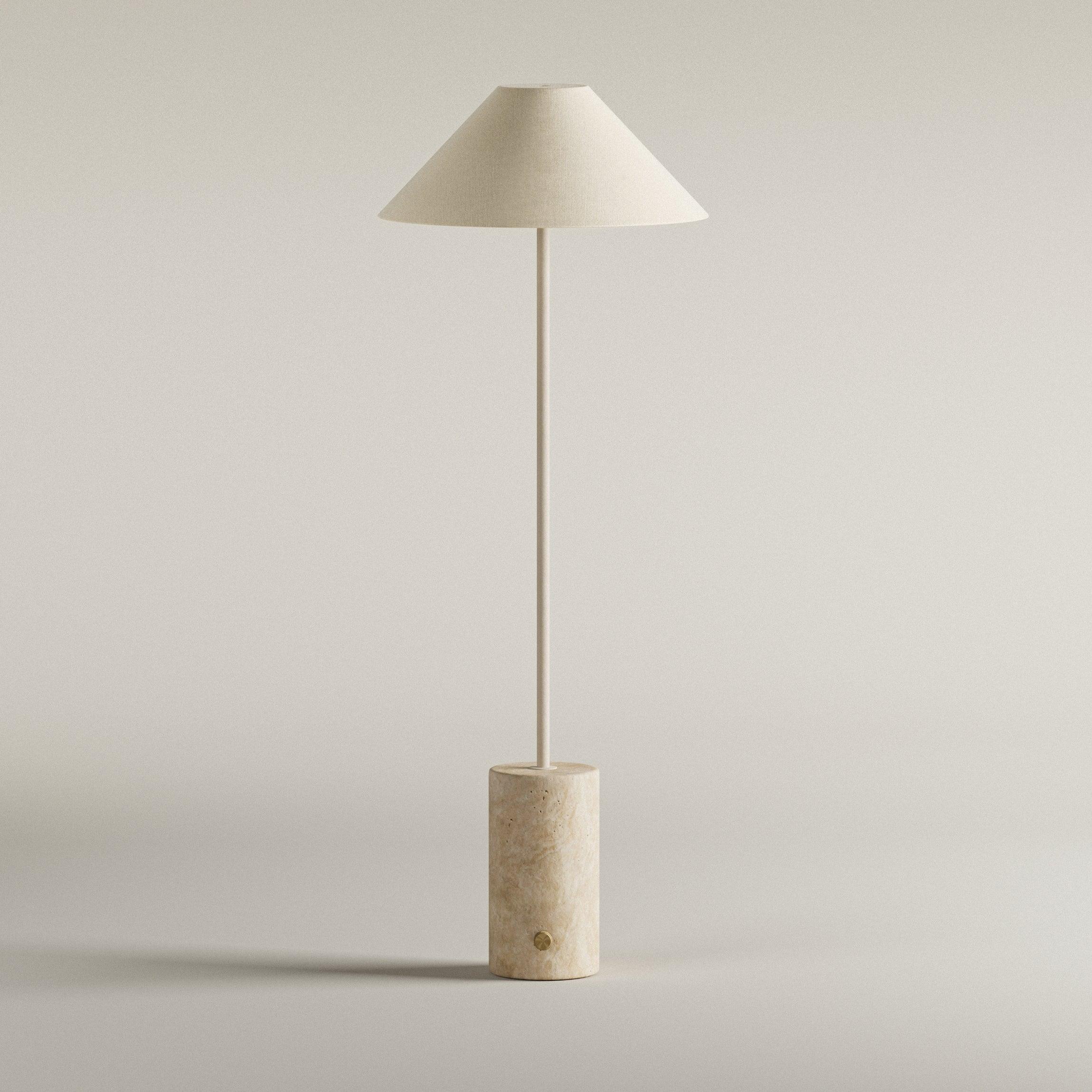 Aya Gulvlampe | Travertine & Hør - Blossholm