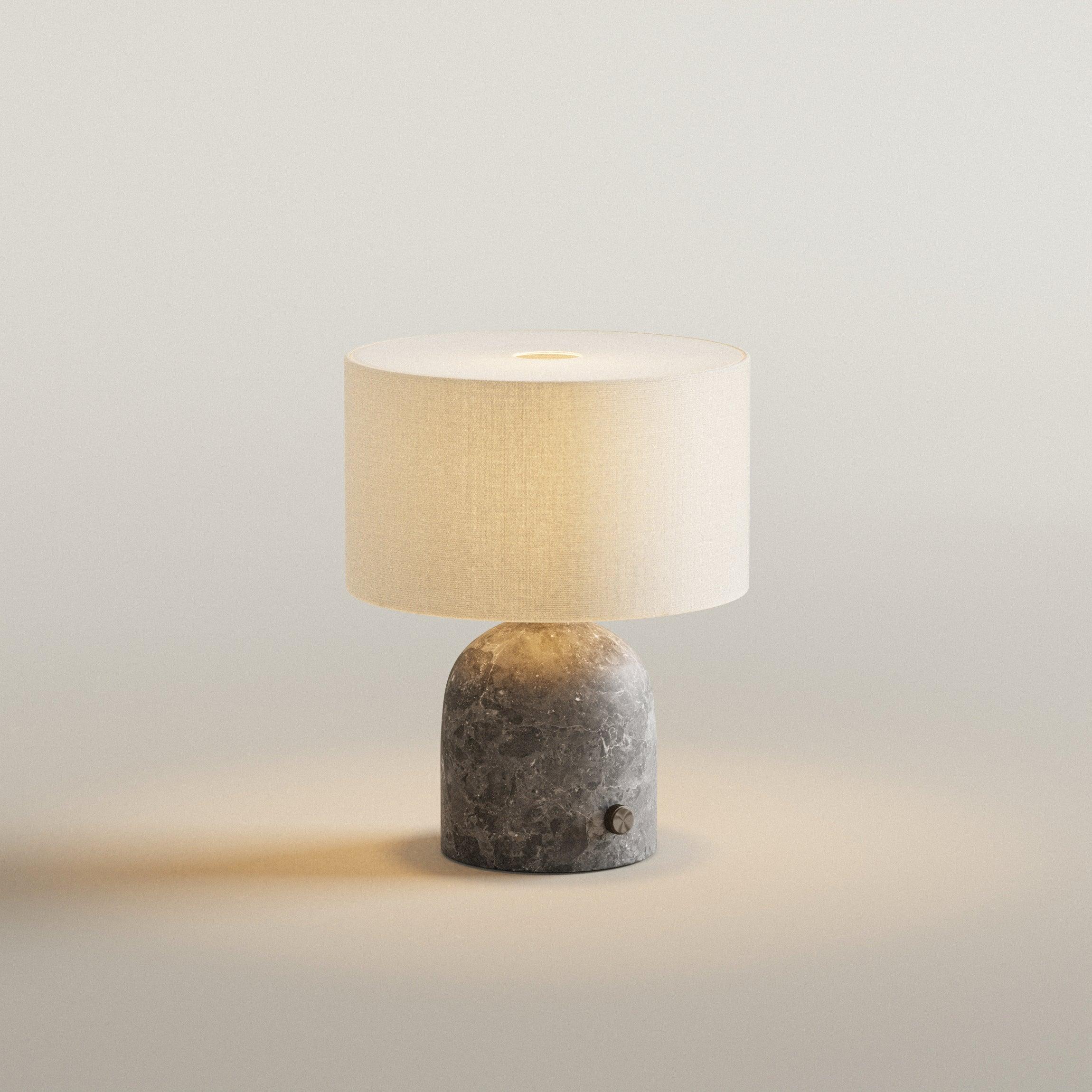 Nora Bordlampe | Grå Marmor & Hør - Blossholm