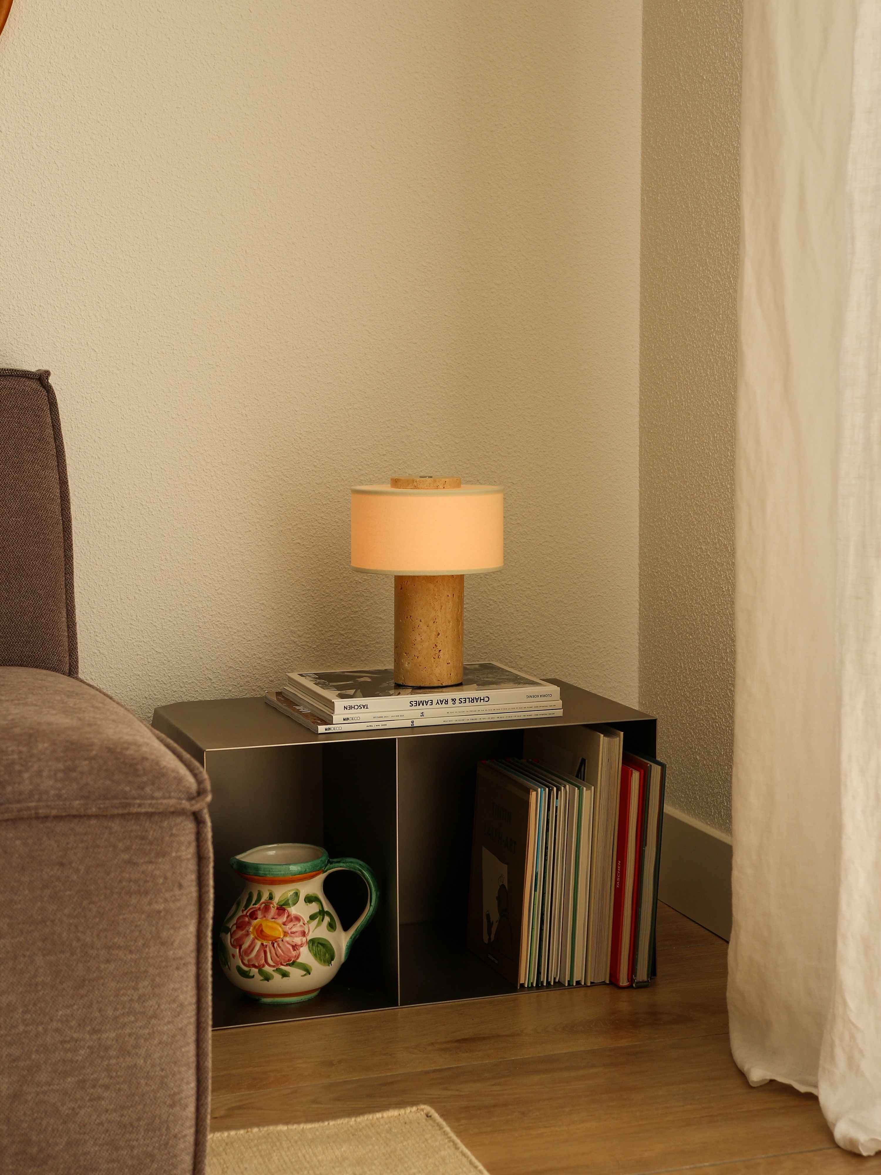 Auríe Portable Lamp | Travertin & Hør | 25 cm