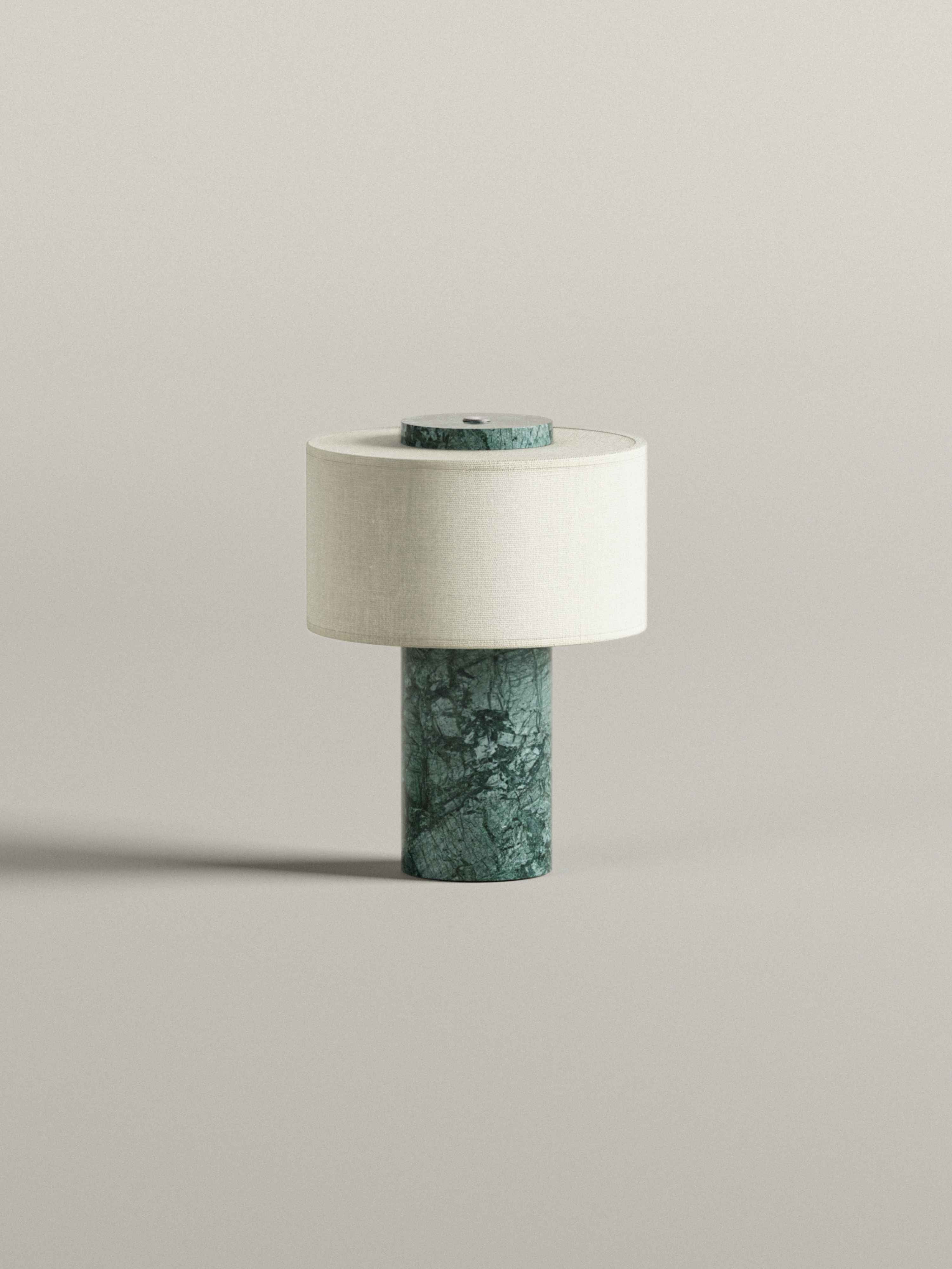 Auríe Portable Lamp | Verde Guatemala & Hør | 25 cm