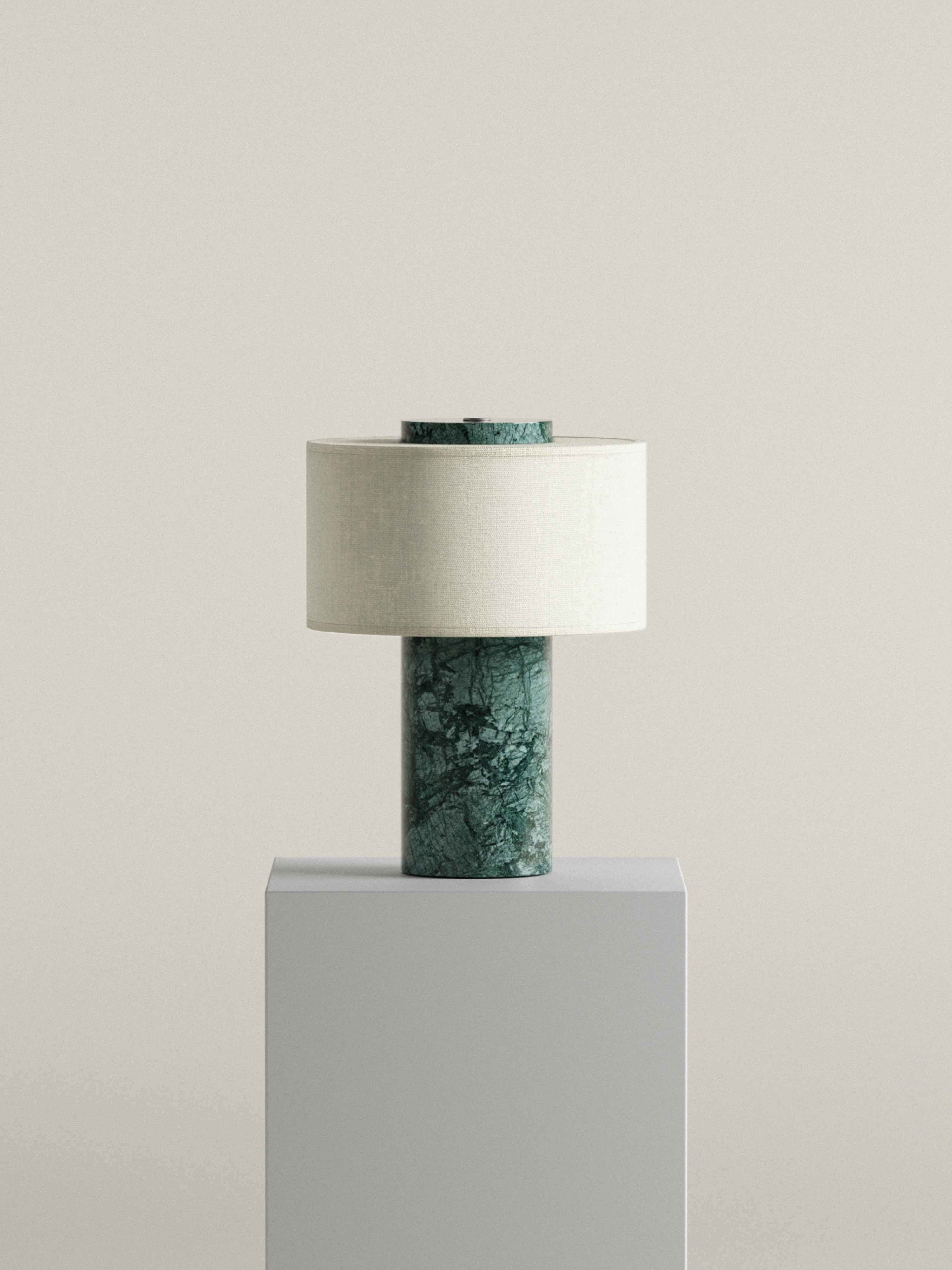 Auríe Portable Lamp | Verde Guatemala & Hør | 25 cm