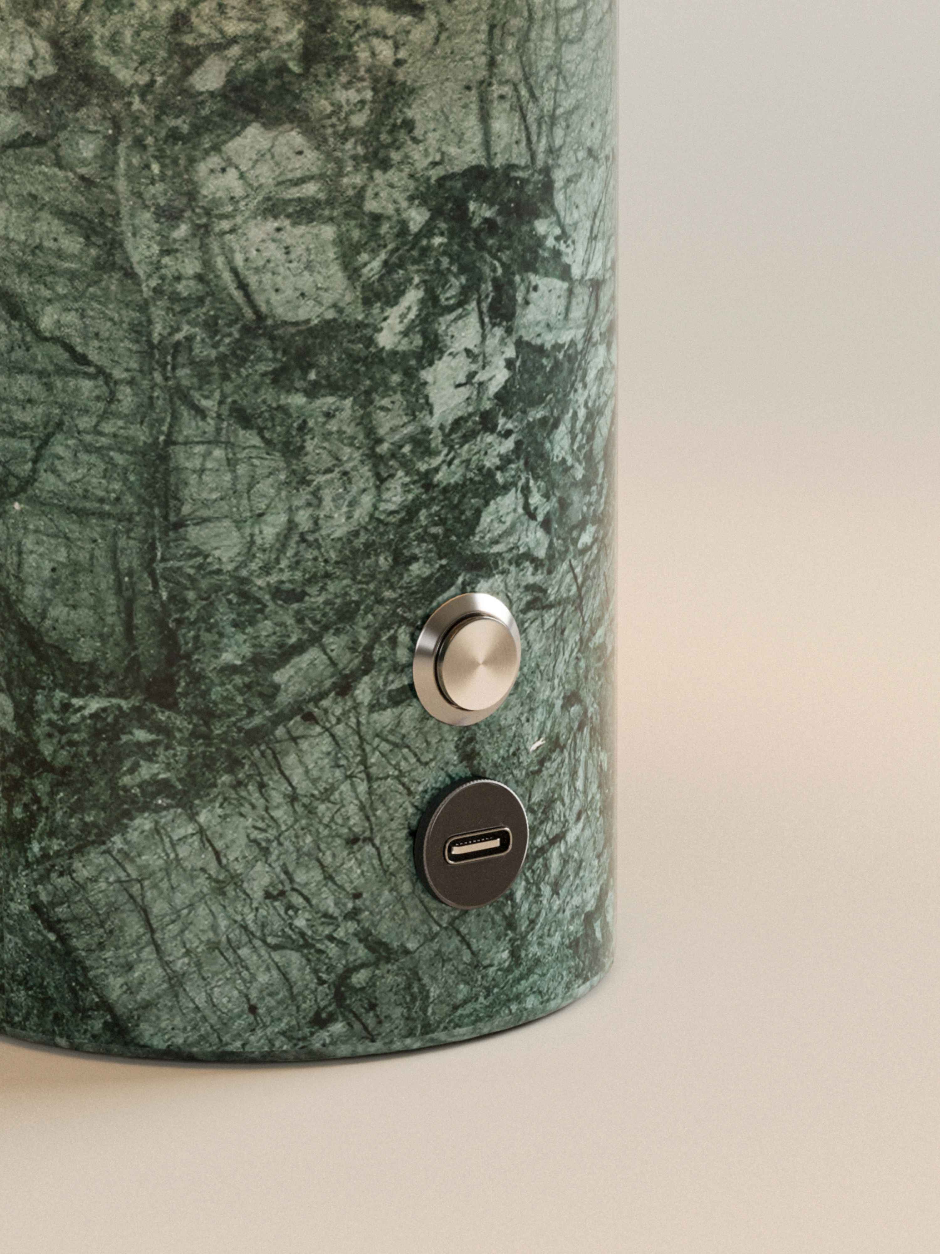 Auríe Portable Lamp | Verde Guatemala & Hør | 25 cm