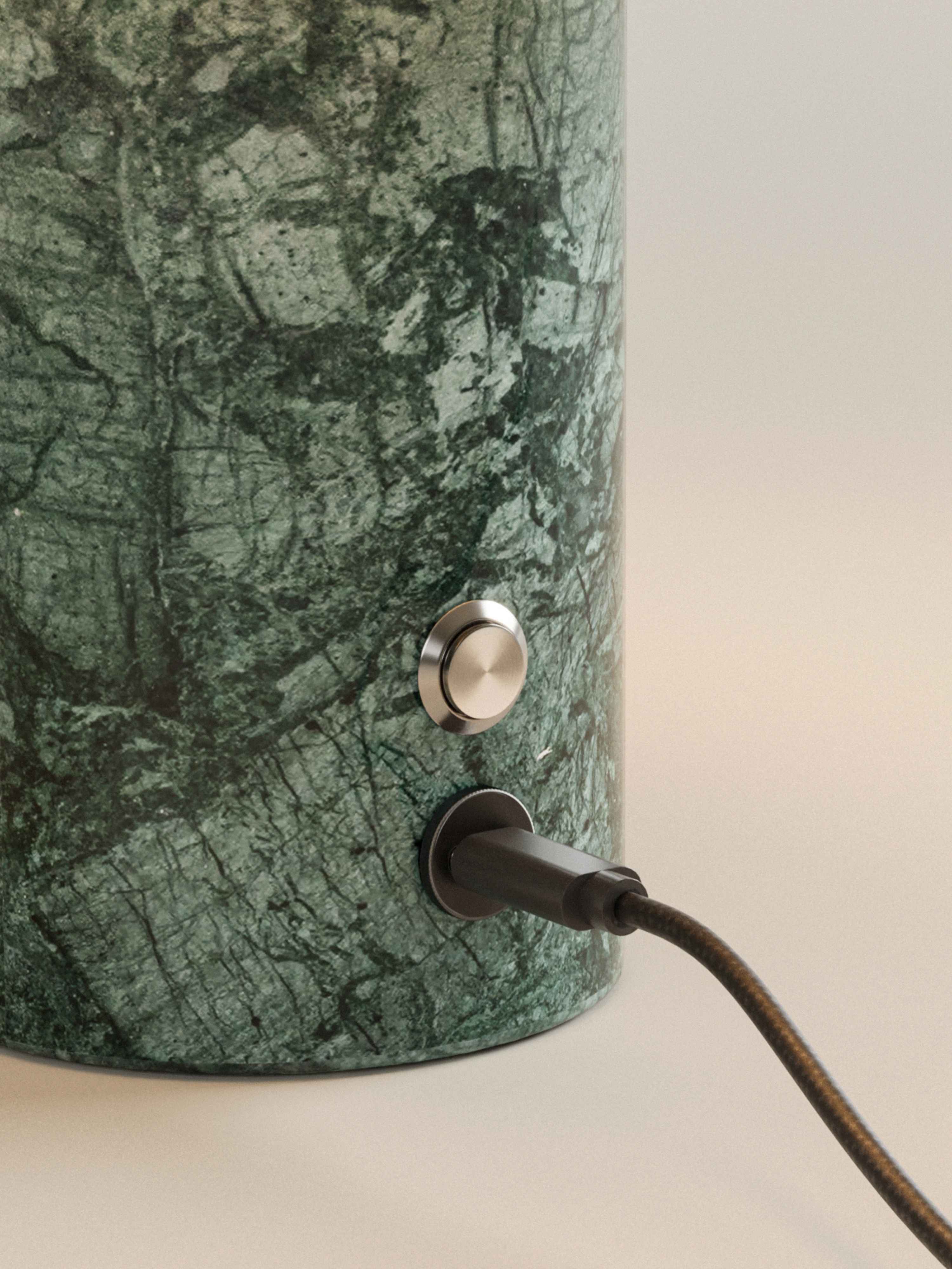 Auríe Portable Lamp | Verde Guatemala & Hør | 25 cm