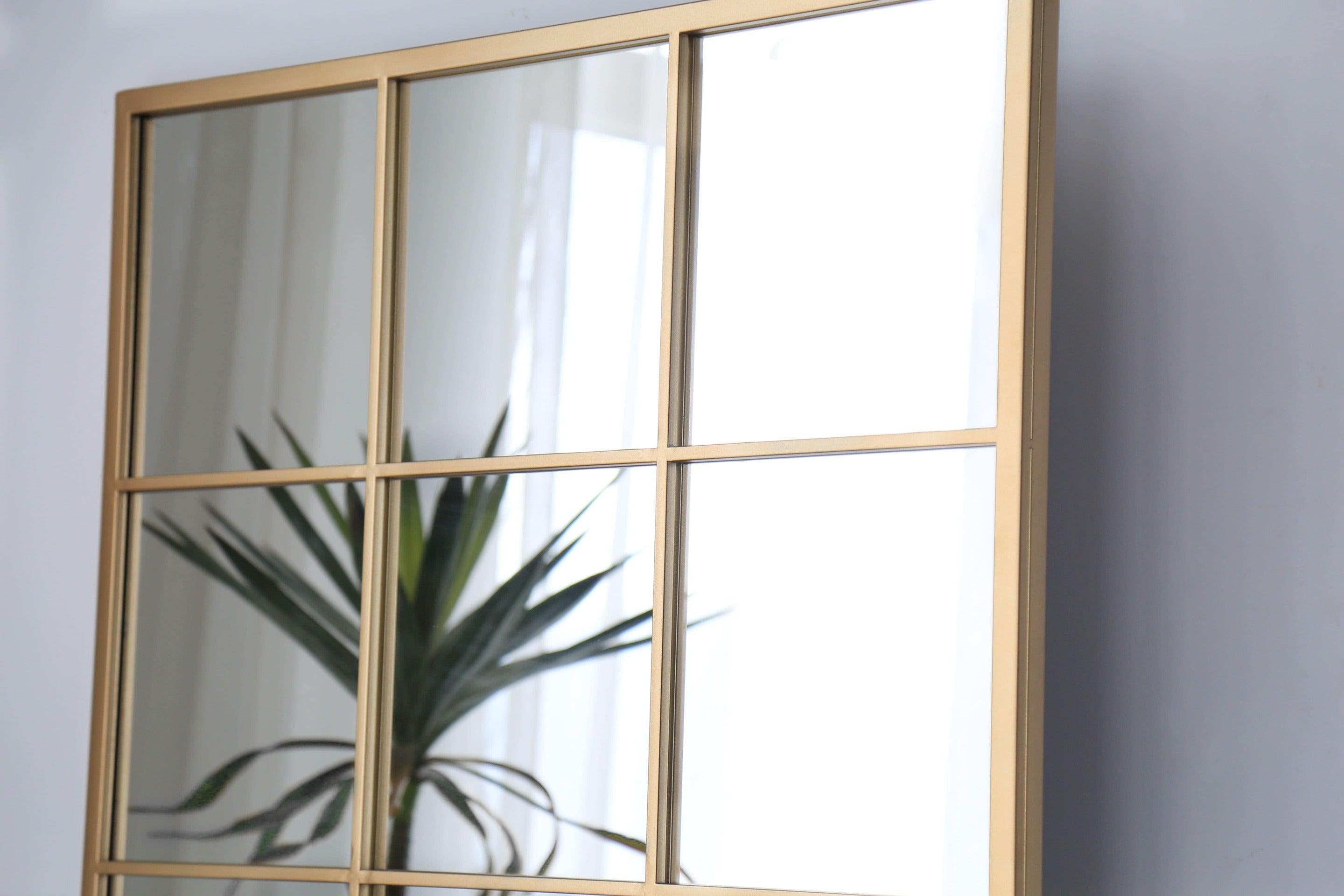 Close up Grid mirror No.1 | Stort spejl med guldramme 220x110 cm