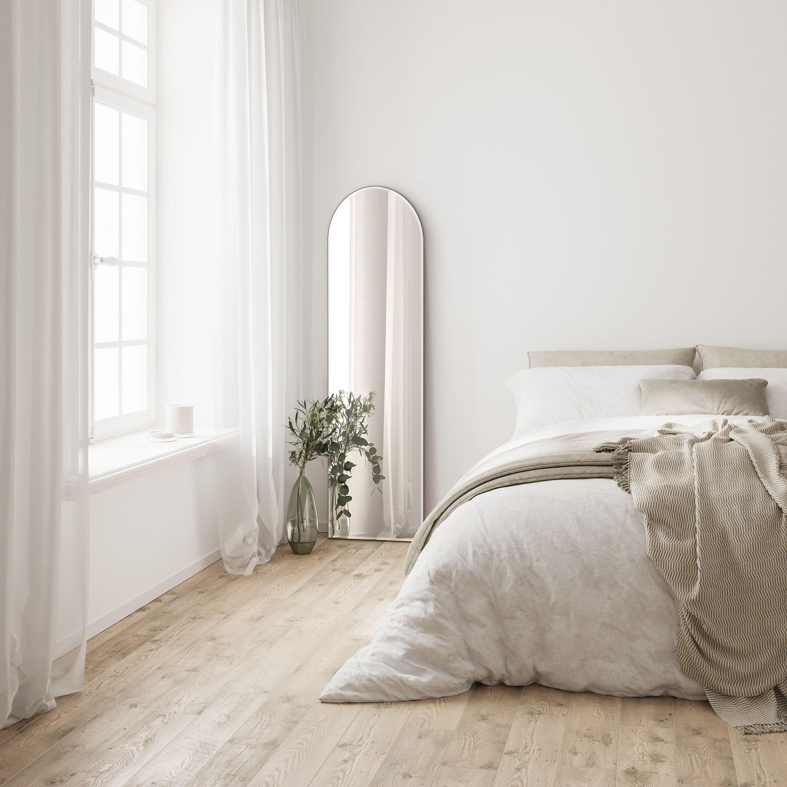 Flot Arko mirror No. 2 i størrelse 160 x 40 cm.