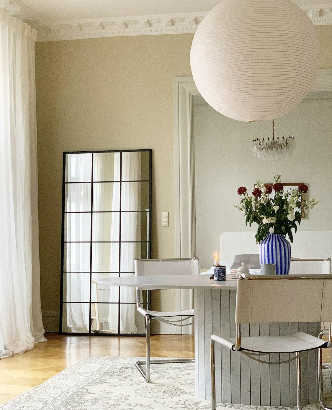 Grid mirror No.3 passer godt til alle rum | Spejl med sort ramme 180x90 cm