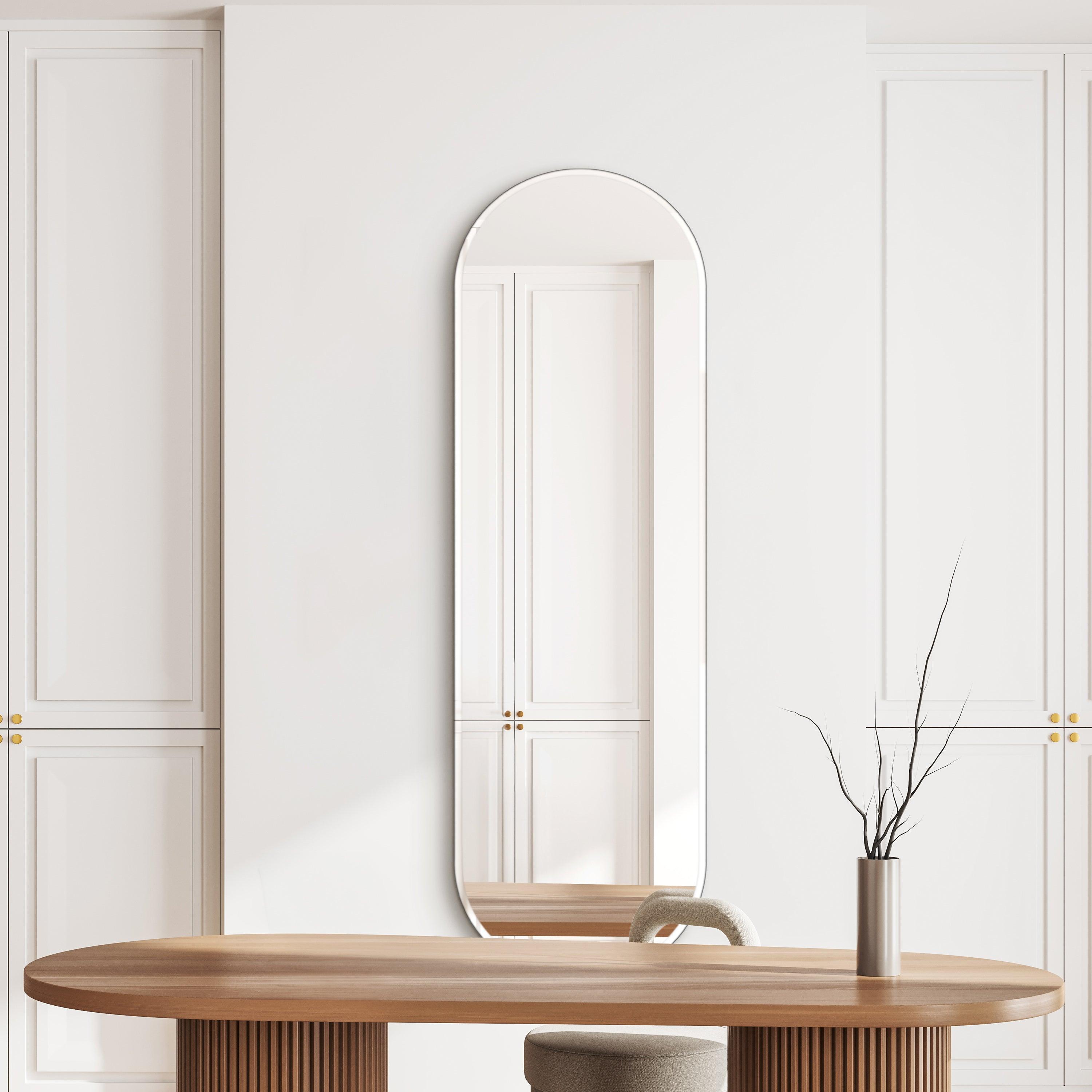 Oval mirror No. 3 som et dekorativt element | 150 x 50 cm