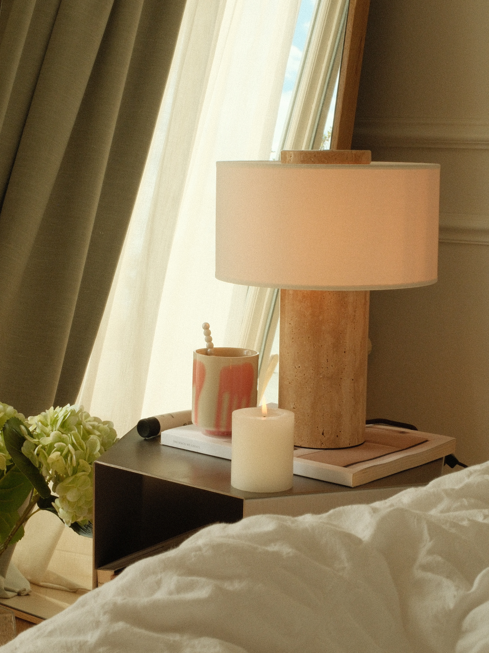 Auríe Large Lamp | Travertin & Hør | 35 cm