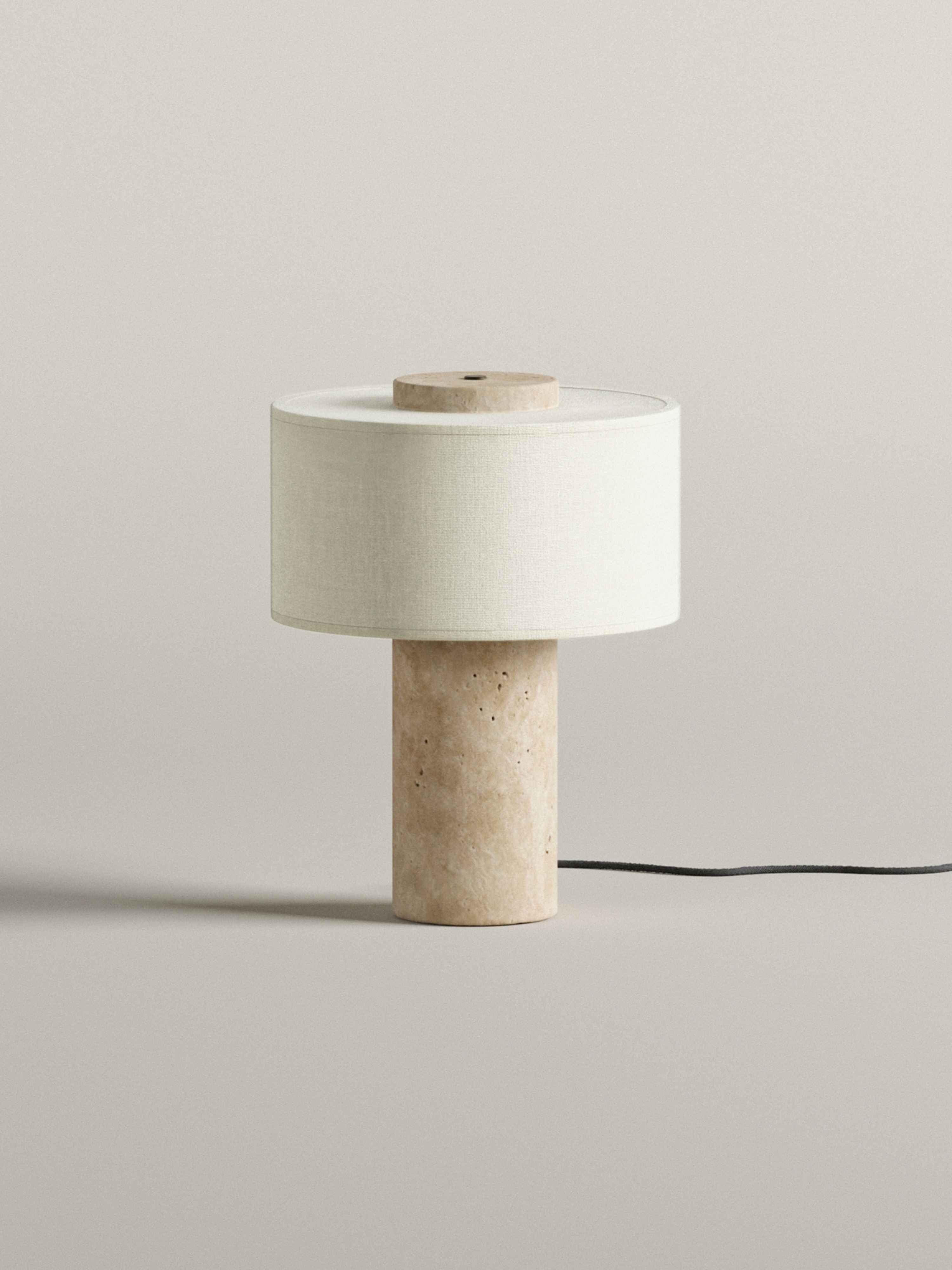 Auríe Large Lamp | Travertin & Hør | 35 cm