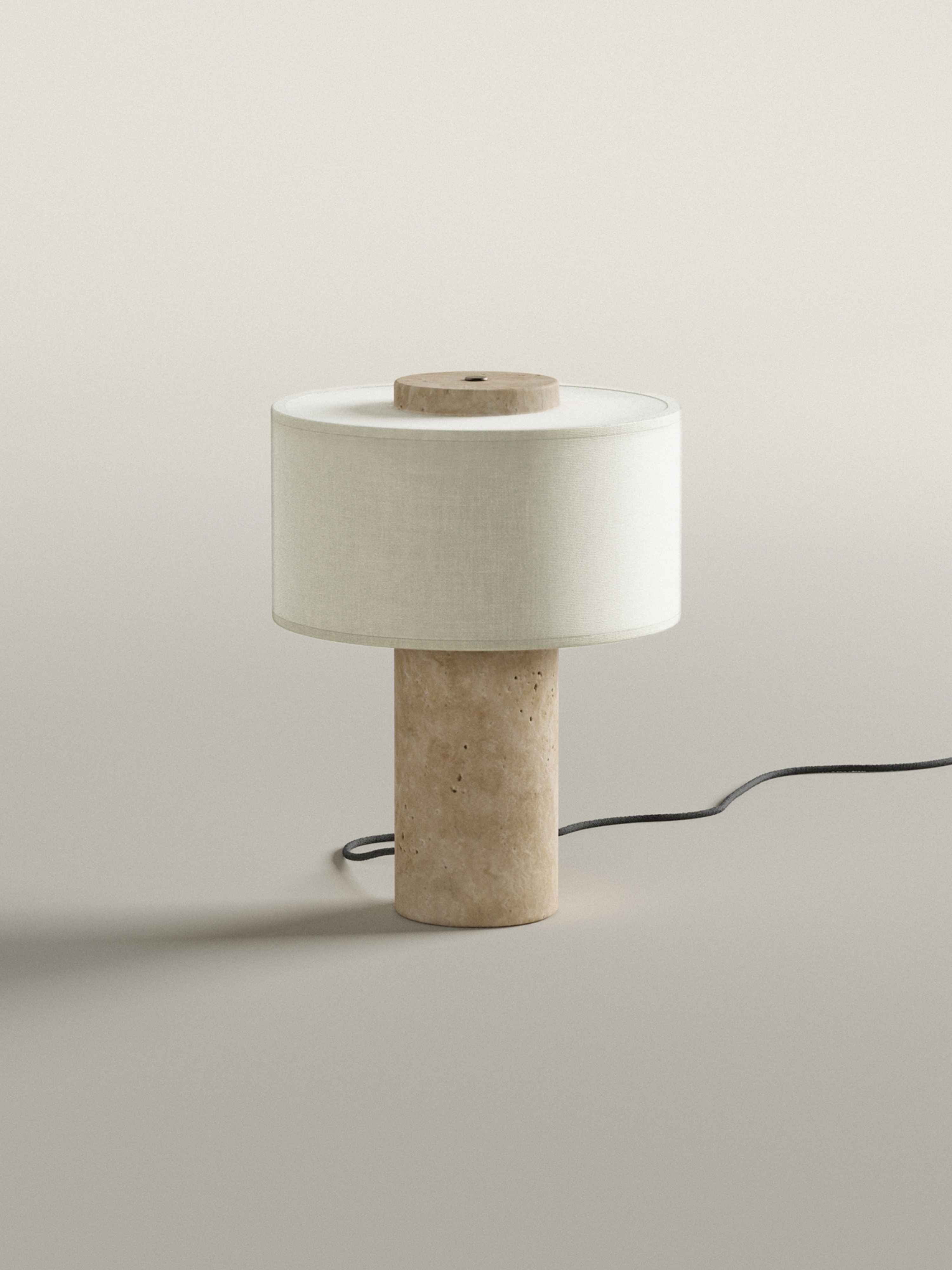 Auríe Large Lamp | Travertin & Hør | 35 cm