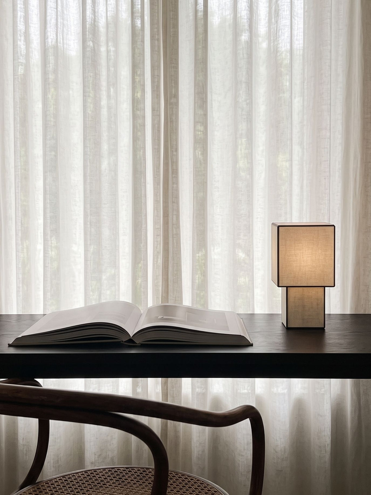 Forma Portable Lamp | Hør - Sorte Kanter