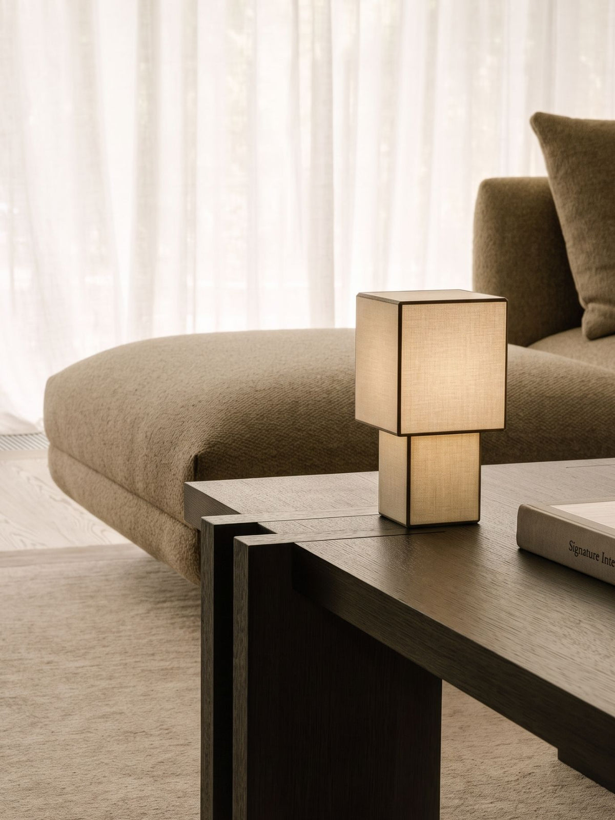 Forma Portable Lamp | Hør - Sorte Kanter