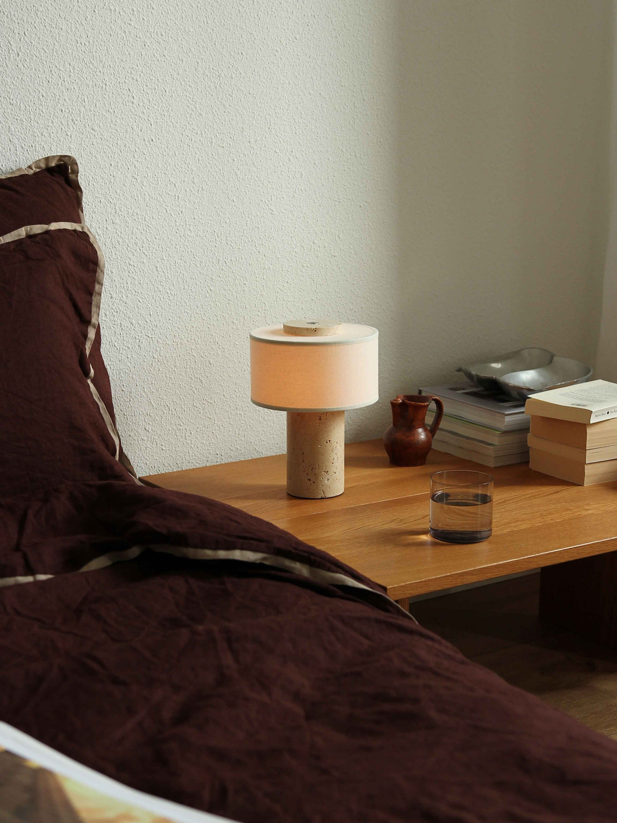 Auríe Portable Lamp | Travertin & Hør | 25 cm
