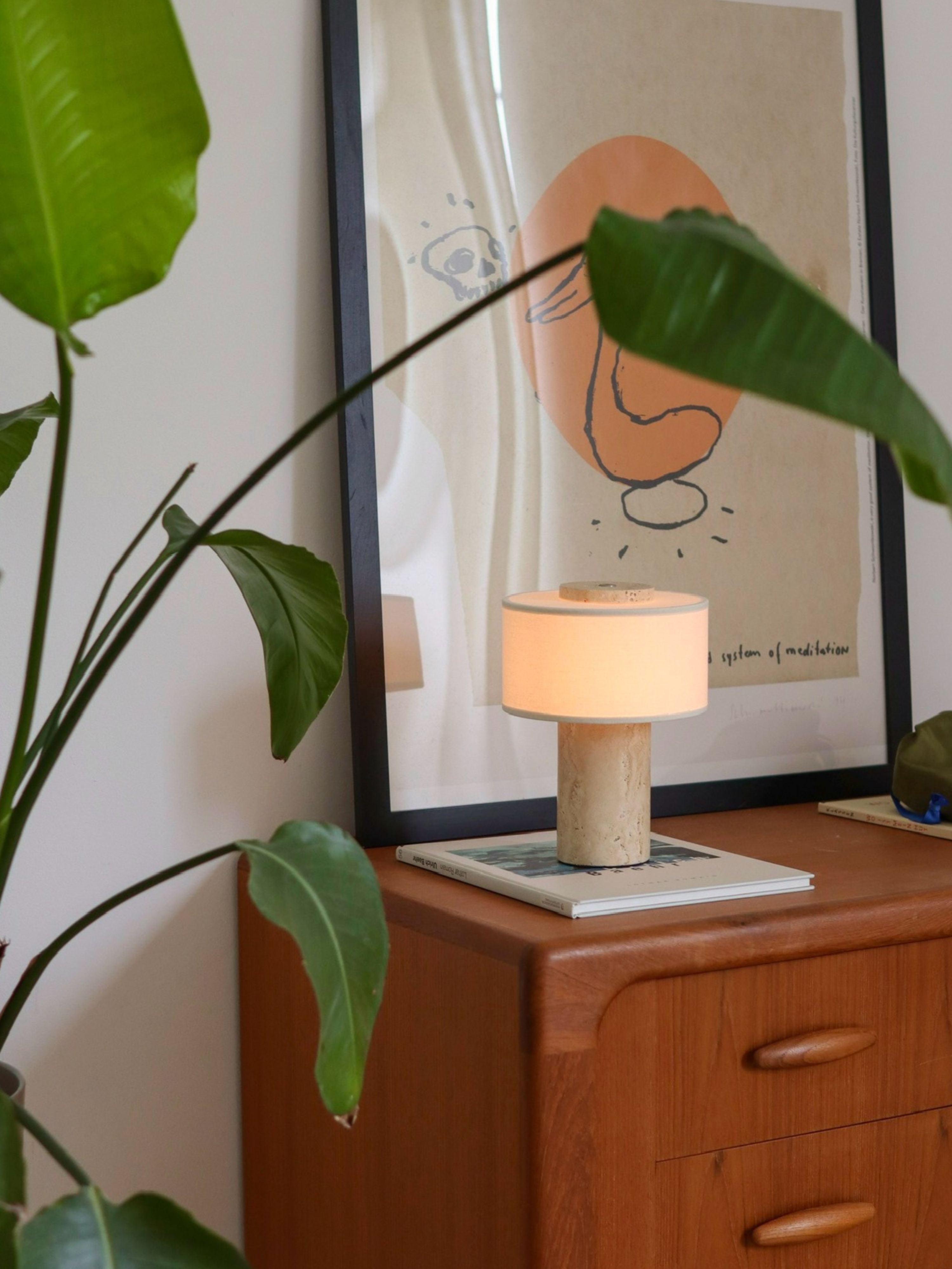 Auríe Portable Lamp | Travertin & Hør | 25 cm