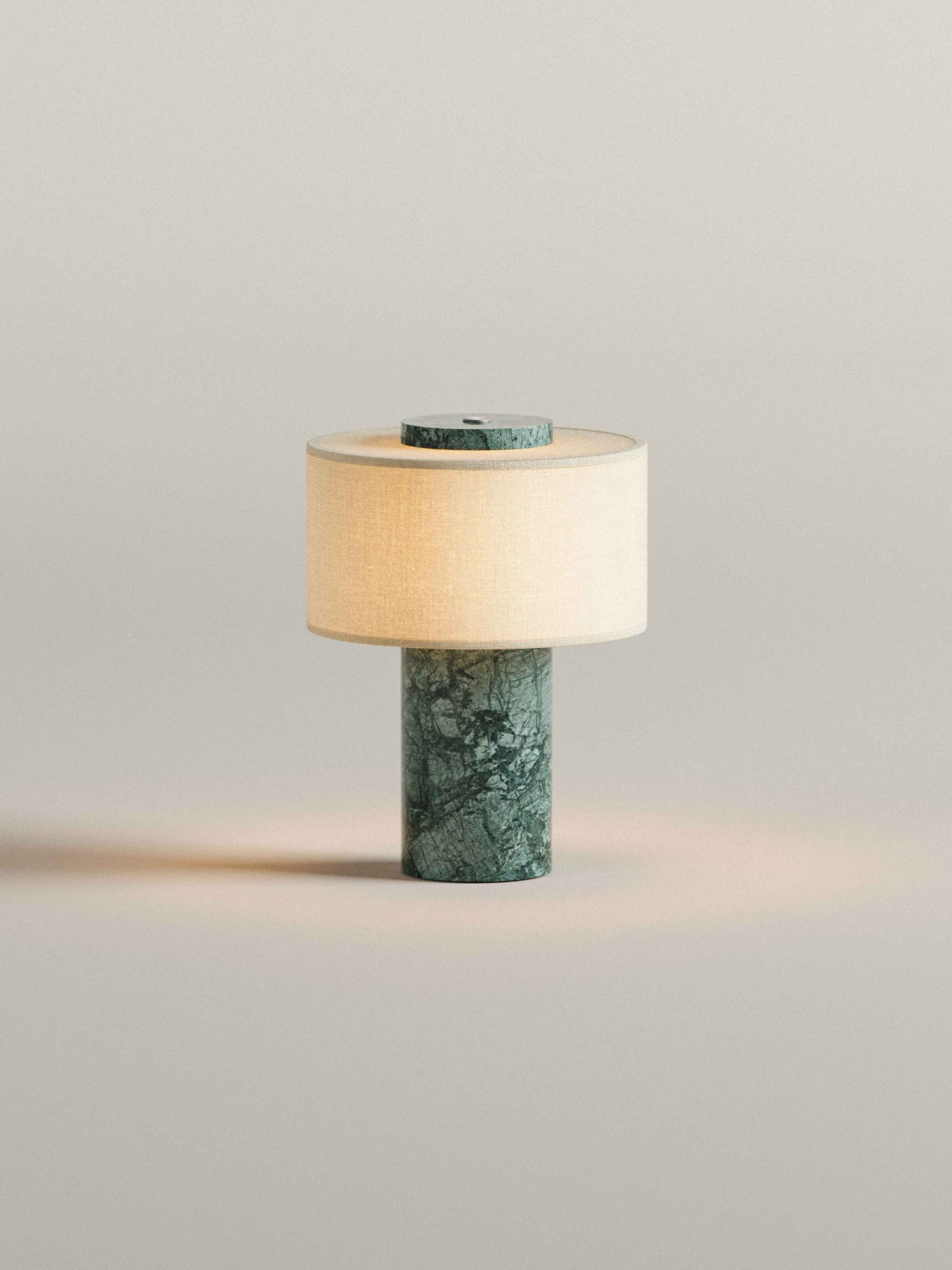 Auríe Portable Lamp | Verde Guatemala & Hør | 25 cm