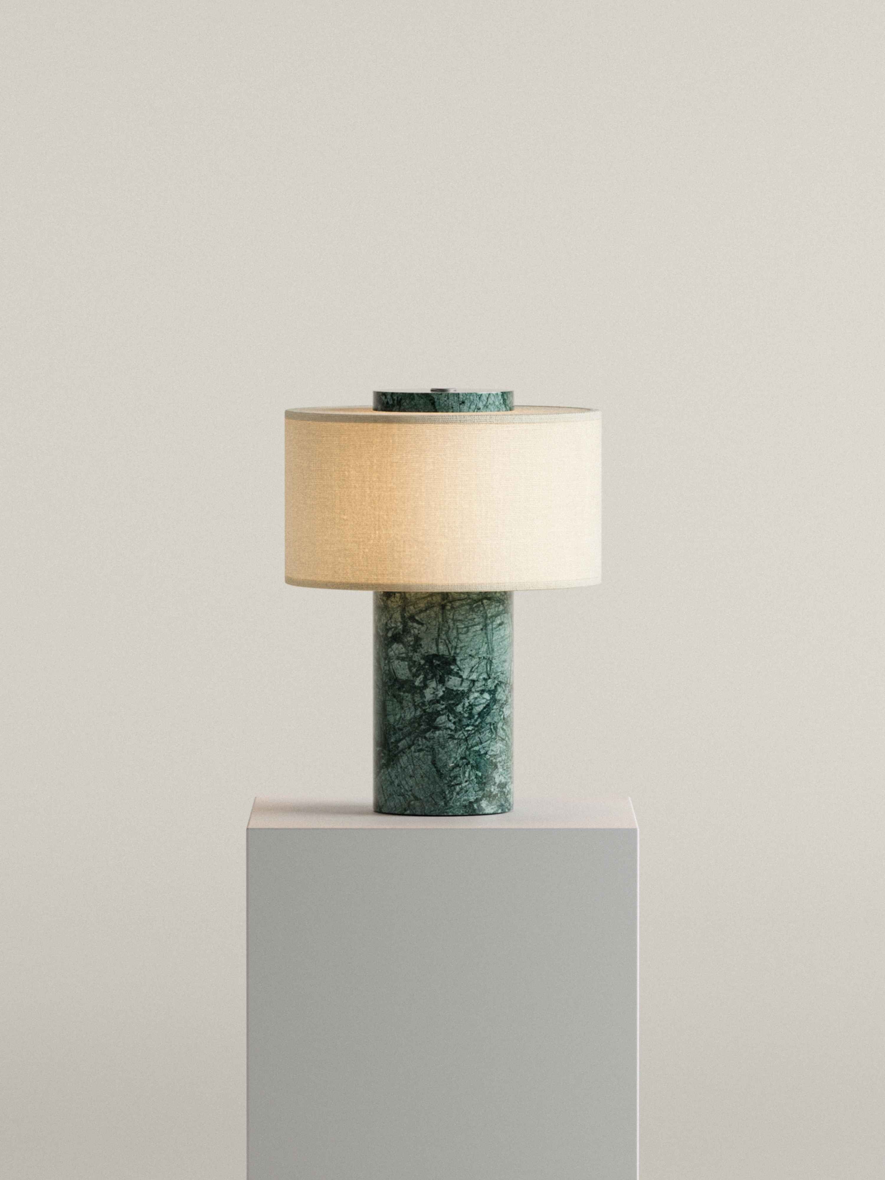 Auríe Portable Lamp | Verde Guatemala & Hør | 25 cm